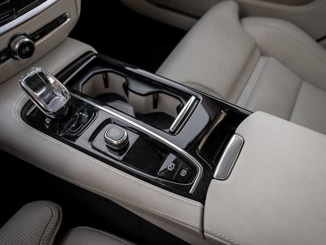 Volvo V60 AWD Bright Plus T6