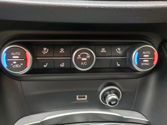 Alfa Romeo Stelvio AT8 Q4 Veloce