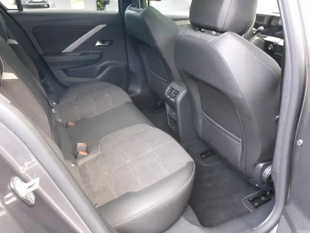 Opel Astra Sports Tourer Ultimate