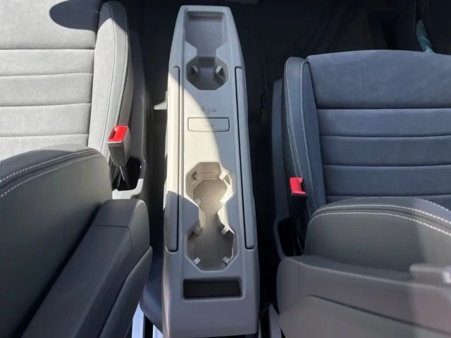 Volkswagen Multivan 2.0 TDI Lang Style T7