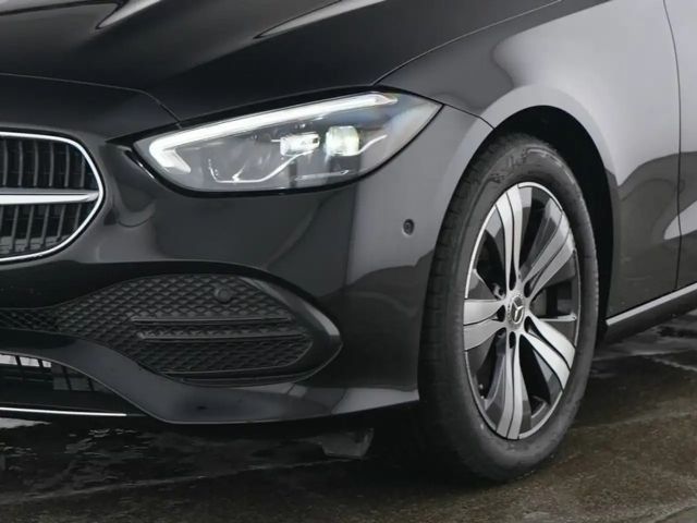 Mercedes-Benz C 200 AVANTGARDE Sedan