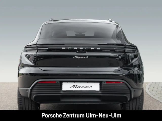 Porsche Macan 4