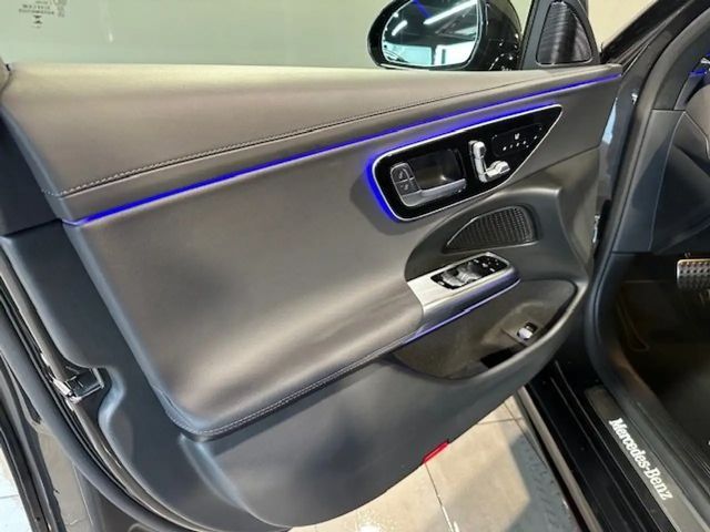 Mercedes-Benz E 220 AMG Line E 220 d Sedan