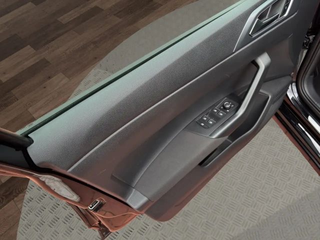 Volkswagen Taigo 1.0 TSI DSG R-Line