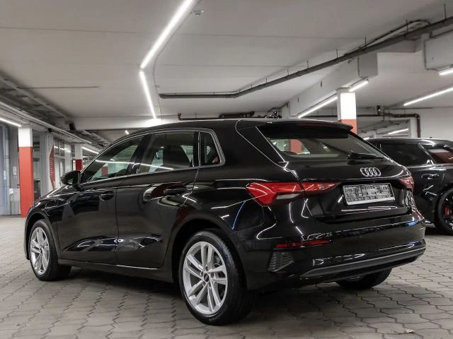 Audi A3 40 TFSI Hybride Sedan