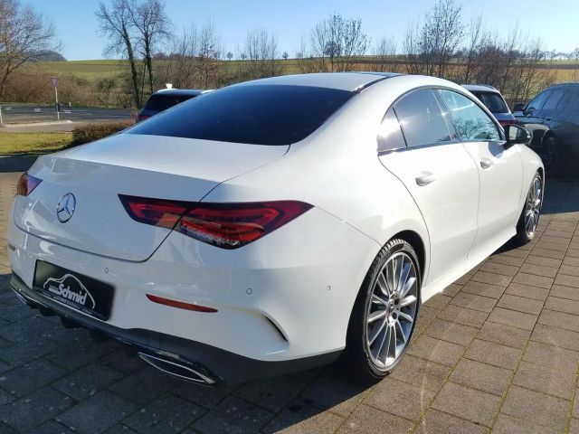 Mercedes-Benz CLA 200 AMG Line Coupé