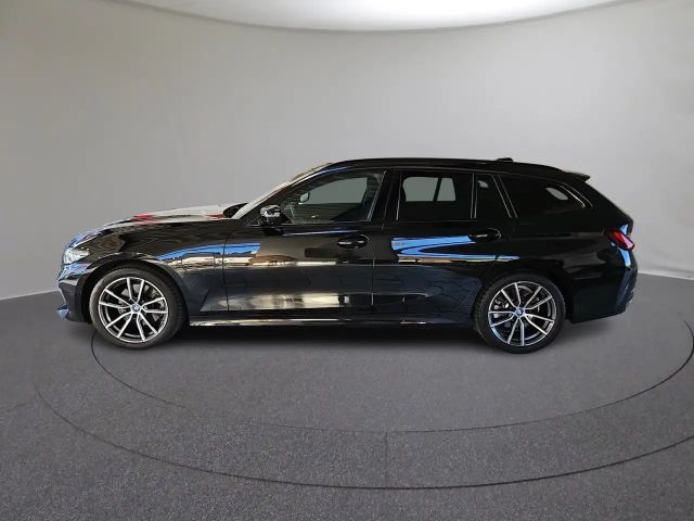 BMW 330 330e Touring xDrive