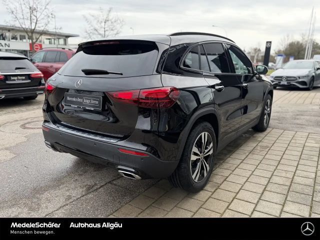 Mercedes-Benz GLA 200 Progressive