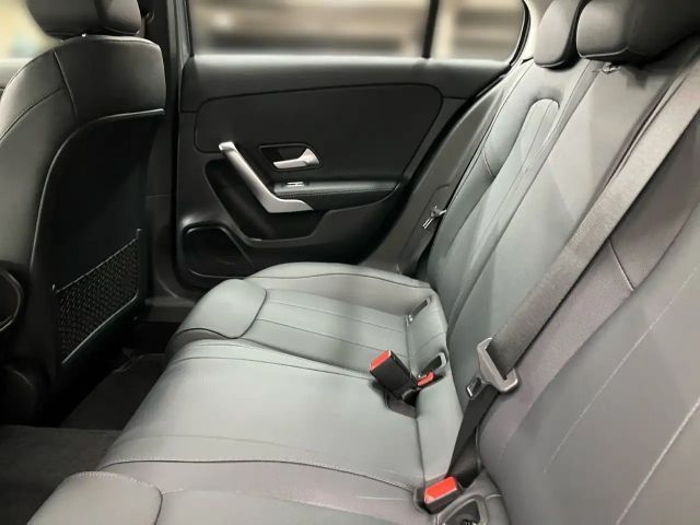 Mercedes-Benz A 180 Progressive