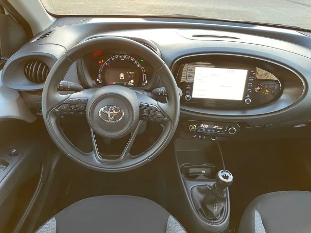 Toyota Aygo X Hatchback Play X-play