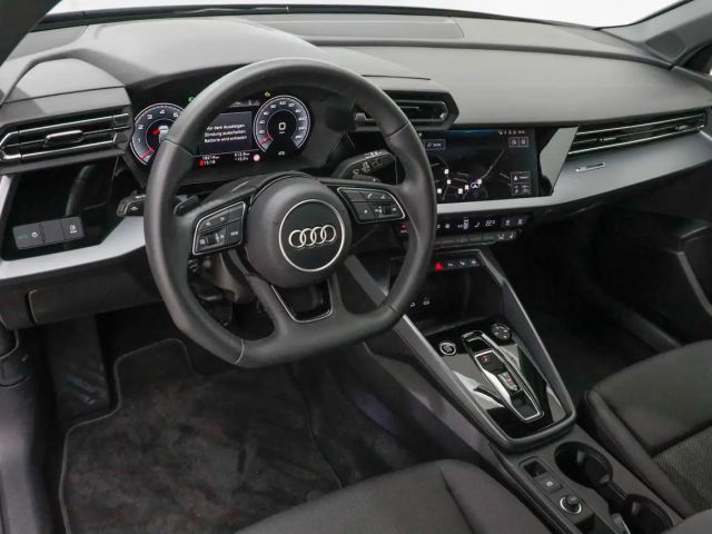 Audi A3 30 TFSI S-Tronic Sedan