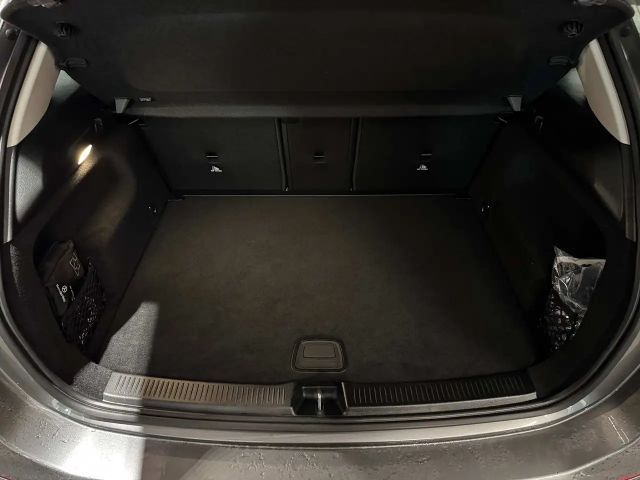 Mercedes-Benz B 250 4MATIC Progressive Sedan