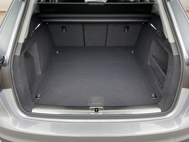 Audi A4 35 TFSI Avant S-Tronic