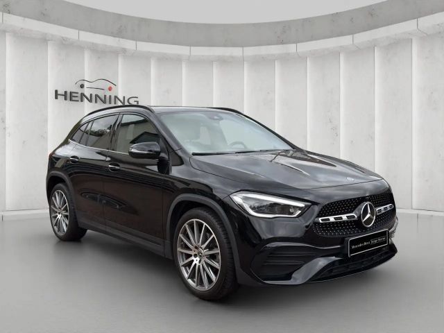 Mercedes-Benz GLA 200 AMG Line