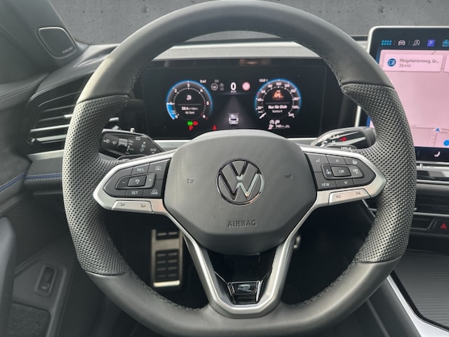 Volkswagen Passat 2.0 TDI DSG IQ.Drive R-Line
