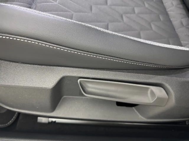 Volkswagen Golf 1.5 eTSI Golf VIII