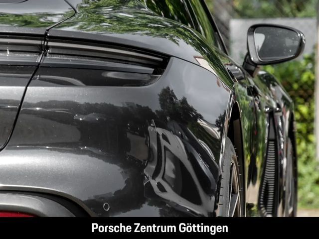 Porsche Taycan 4S