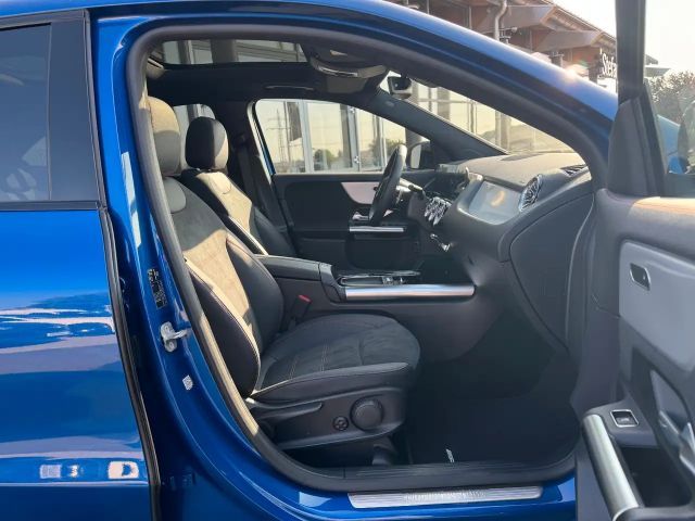 Mercedes-Benz GLA 200 AMG Line