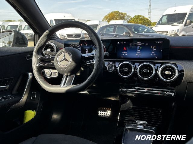 Mercedes-Benz A 200 A 200 d