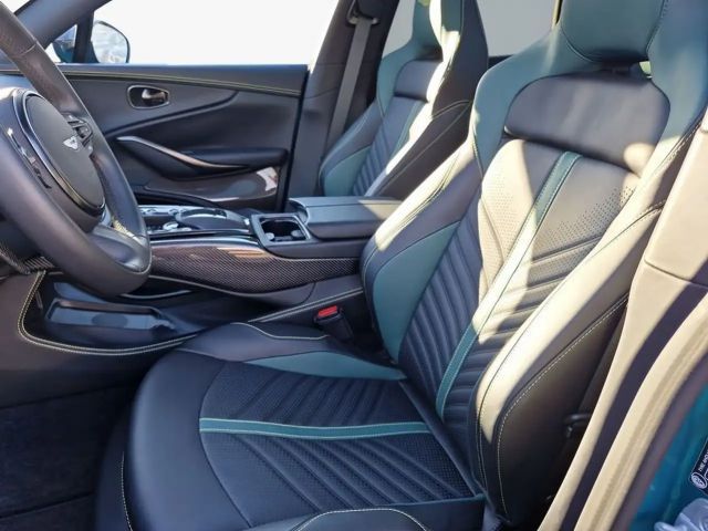 Aston Martin DBX 707
