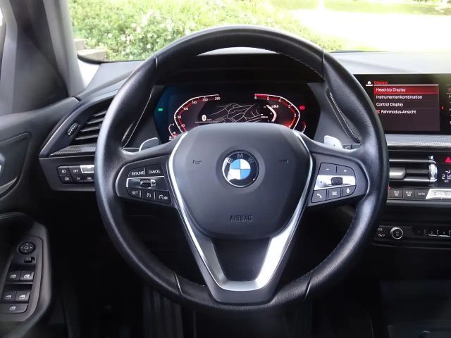 BMW 118 118d Sedan Sport Line