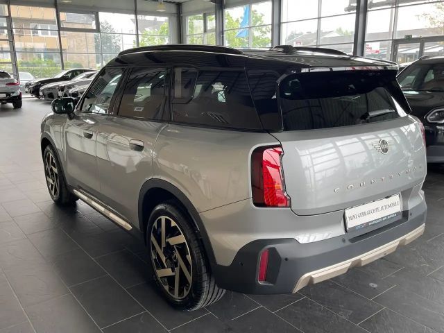 MINI Cooper Countryman C Favoured Trim Paket XL / 19 Zoll