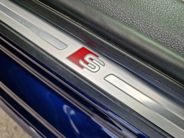 Audi A4 40 TDI S-Line S-Tronic Sedan