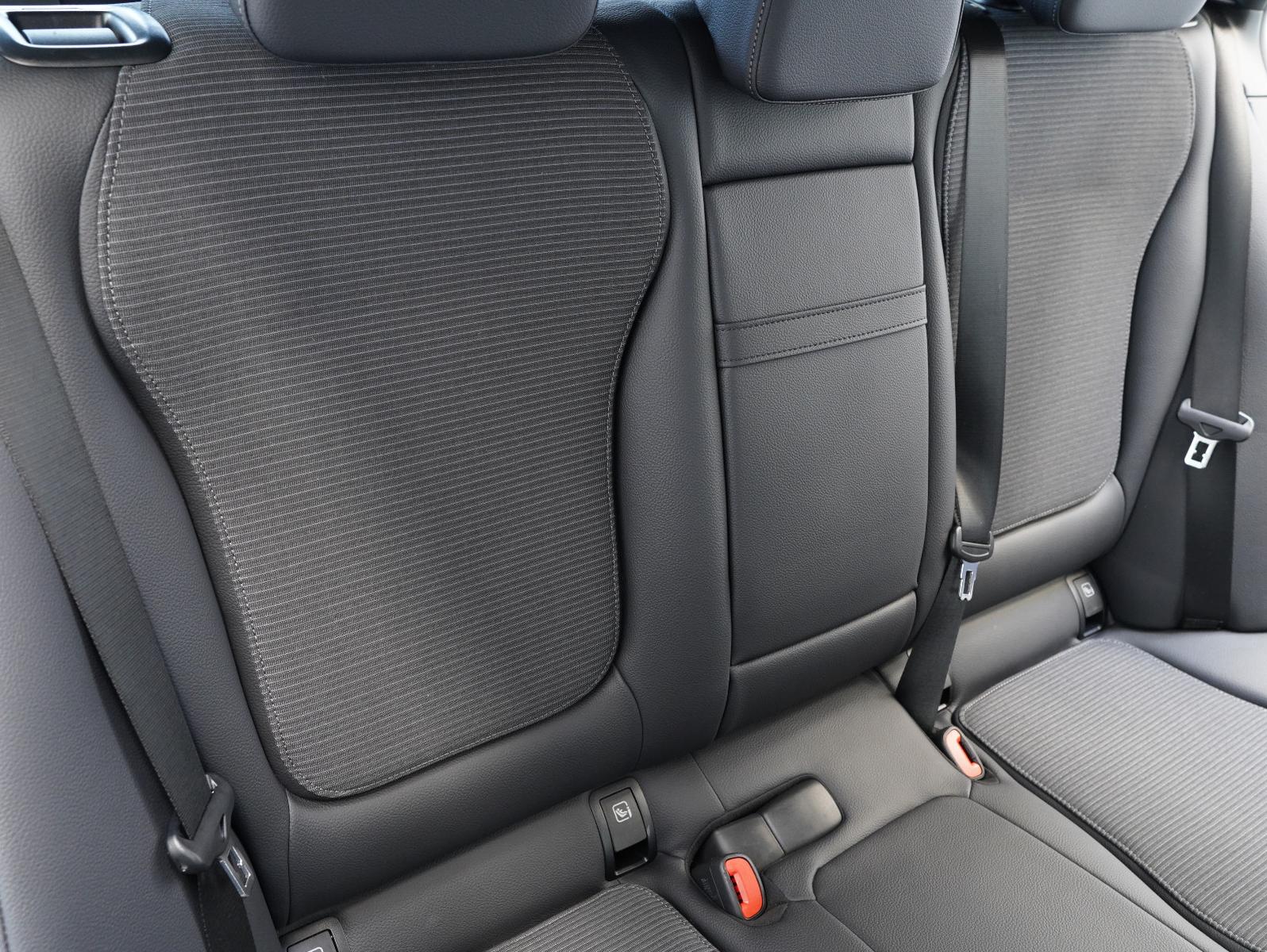 Mercedes-Benz C 200 AVANTGARDE C 200 d Estate