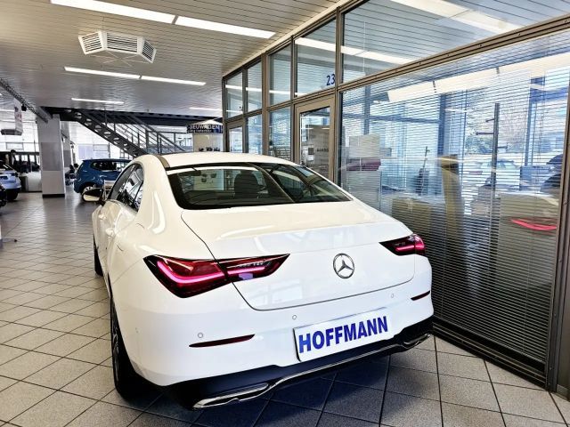 Mercedes-Benz CLA 180 Coupé Progressive