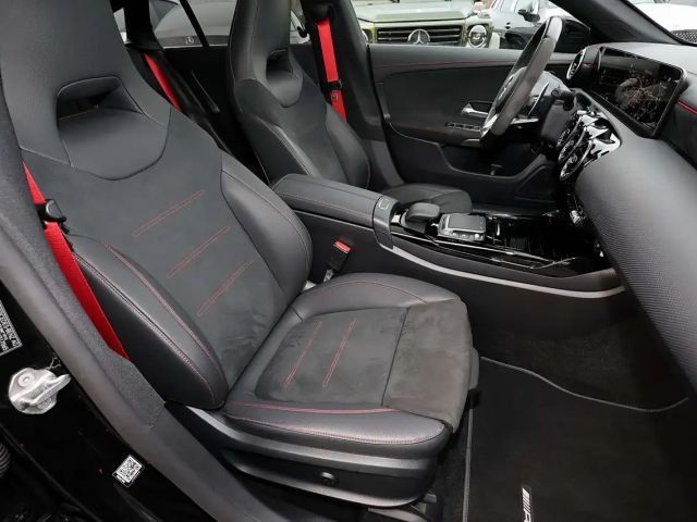 Mercedes-Benz CLA 35 AMG 4MATIC AMG Line