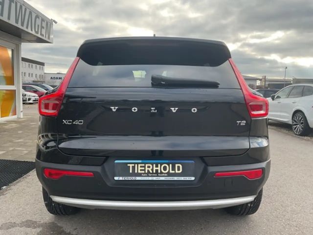 Volvo XC40 Core Momentum