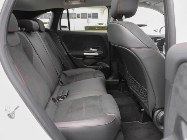 Mercedes-Benz GLA 250 4MATIC AMG Line