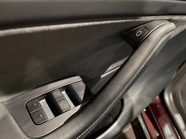 Tesla Model Y RWD Standard Range