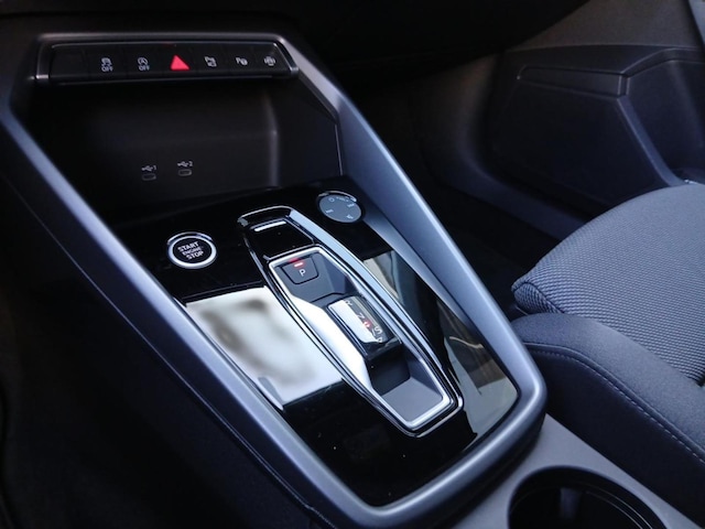 Audi A3 30 TFSI S-Line S-Tronic Sedan