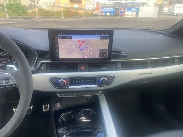 Audi RS4 Avant Quattro