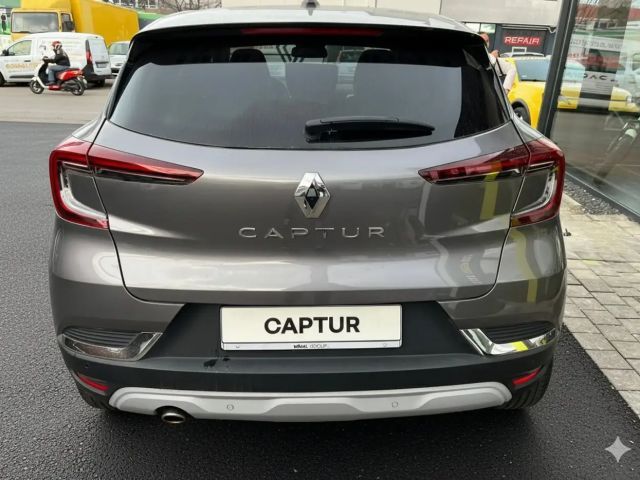Renault Captur EDC Hybrid Intens TCe 140