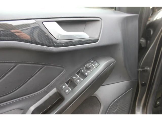 Ford Focus ST Line Wagon