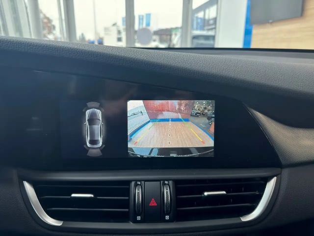 Alfa Romeo Giulia Q4 Veloce