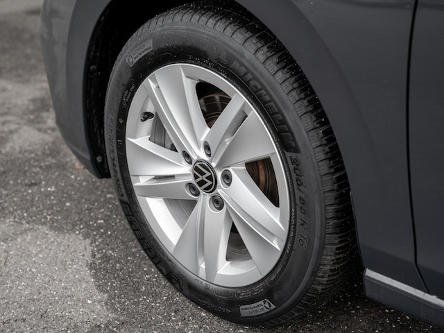 Volkswagen Golf 1.5 TSI Golf VIII