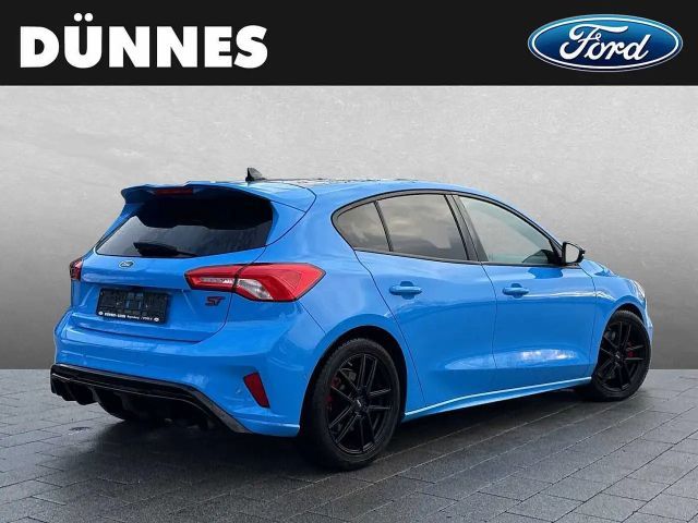 Ford Focus EcoBoost ST Line