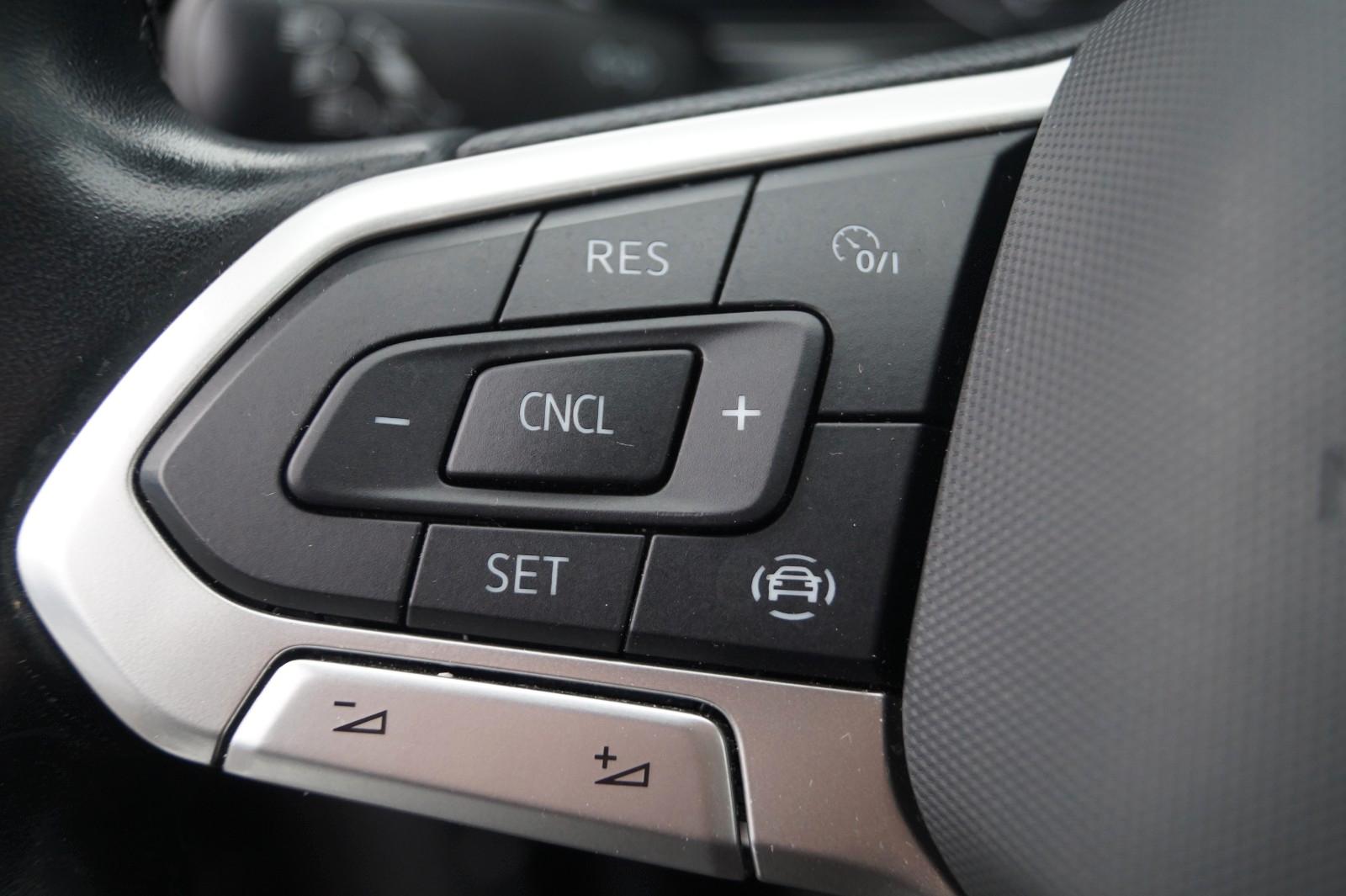 Volkswagen T-Cross *1.Hand*Navi*AHK*Front*Kamera*SHZ*DAB*