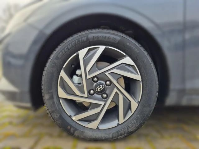 Hyundai i20 SITZHEIZUNG+NAVI+KLIMA+LENKRADHEIZ+RÜCKFAHRKAM.