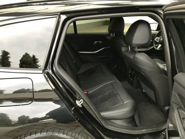 BMW 320 320d M-Sport xDrive