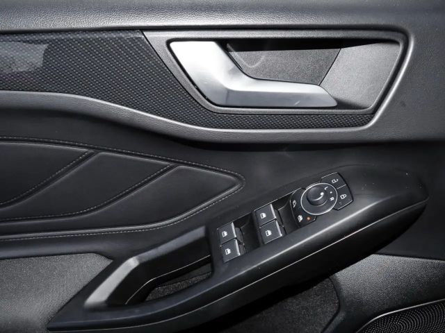 Ford Focus EcoBoost ST Line