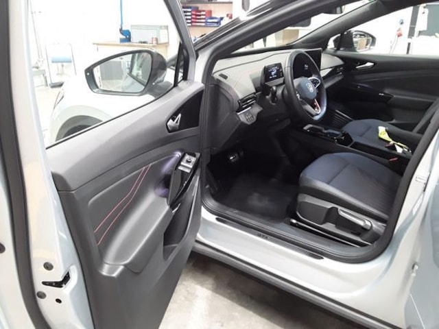 Volkswagen ID.5 340PS 4M NP.67T ACC.5J-G.WÄRMEPUMPE.NAVI.2xPDC.PANO.LED.APP-C.LKRD-HZG