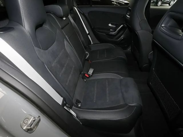 Mercedes-Benz A 200 AMG Line