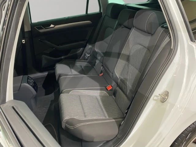 Volkswagen Passat 1.5 TSI Business DSG Variant