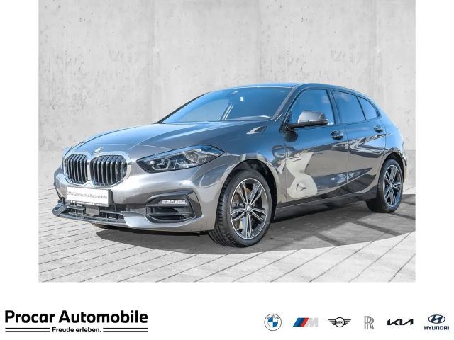 BMW 120 120i Sedan