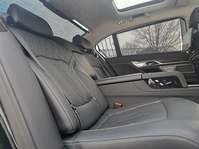 BMW 745 Sedan xDrive