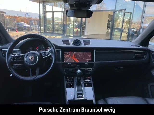 Porsche Macan Sportabgasanlage Luftfederung LED
